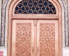 1_-و-سردرب-تمام-چوب-مسجد-النبی-داانشگاه-شاهرود