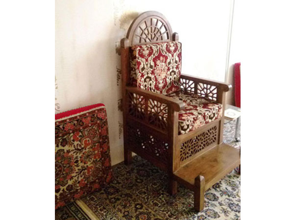منبر چوبی مسجد گره چینی دو پله هشت گل – کد ۱۰۹