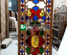 پارتیشن چوبی قواره بری مشبک شیشه رنگی ساخته شده با هنر گره چینی پروژه هتل قصر طلایی مشهد