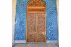 درب چوبی سنتی گره چینی با هنر دست مسجد حضرت فاطمه(س)- نخجوان - جمهوری آذربایجان
