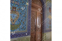 درب چوبی گره چینی چهارلنگه مسجد حضرت فاطمه(س)- نخجوان - جمهوری آذربایجان