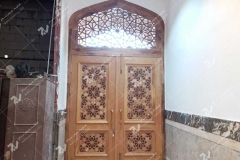 درب چوبی ورودی مسجد امام سجاد مشهد