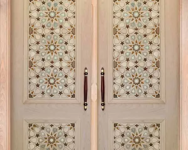 تعریف انواع هنر گره چینی چوب درب چوبی گره چینی با هنر خاتم کاری اصیل ایرانی