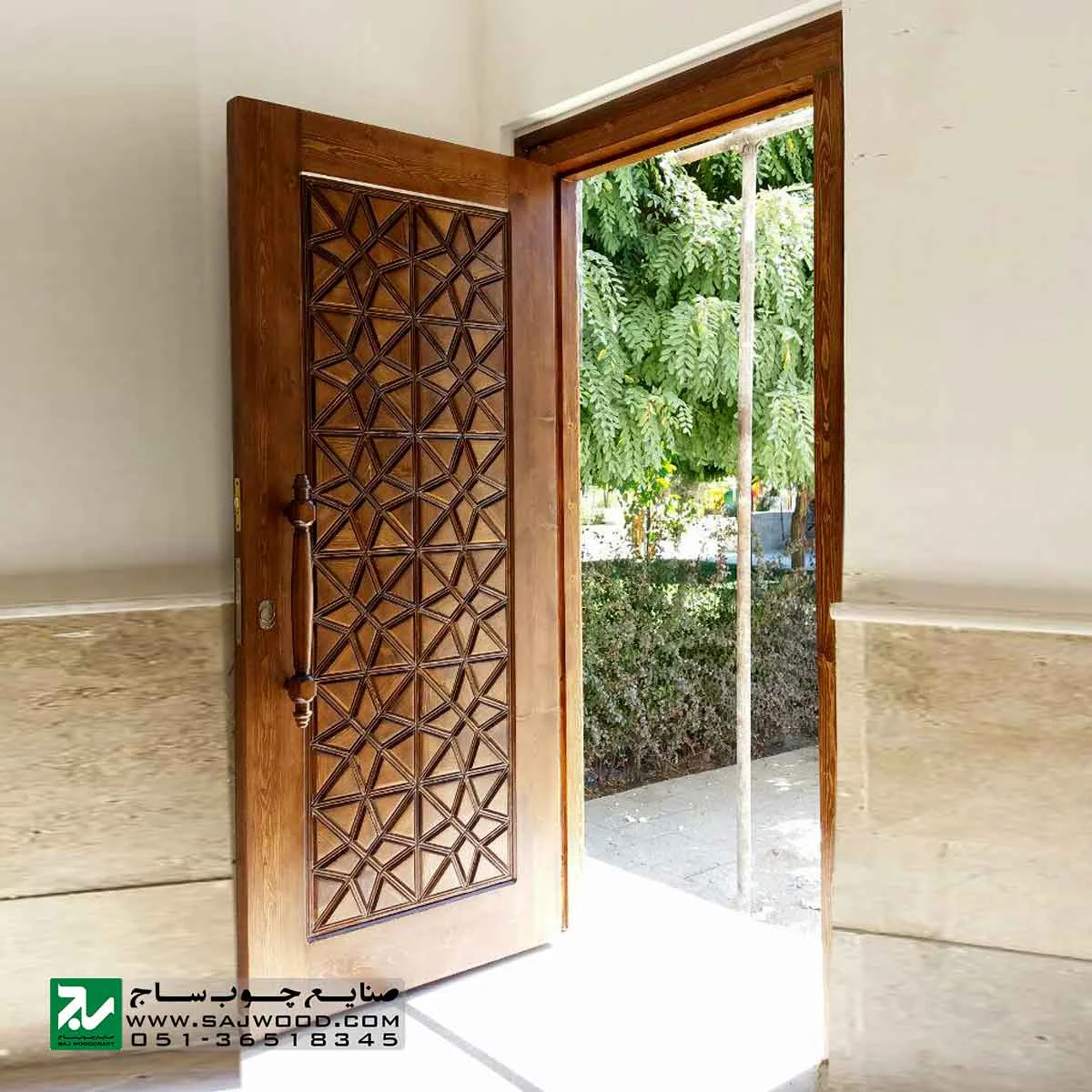 درب سنتی ورودی ساختمان و آپارتمان ،هتل چوبی صنایع چوب ساج مدل M4